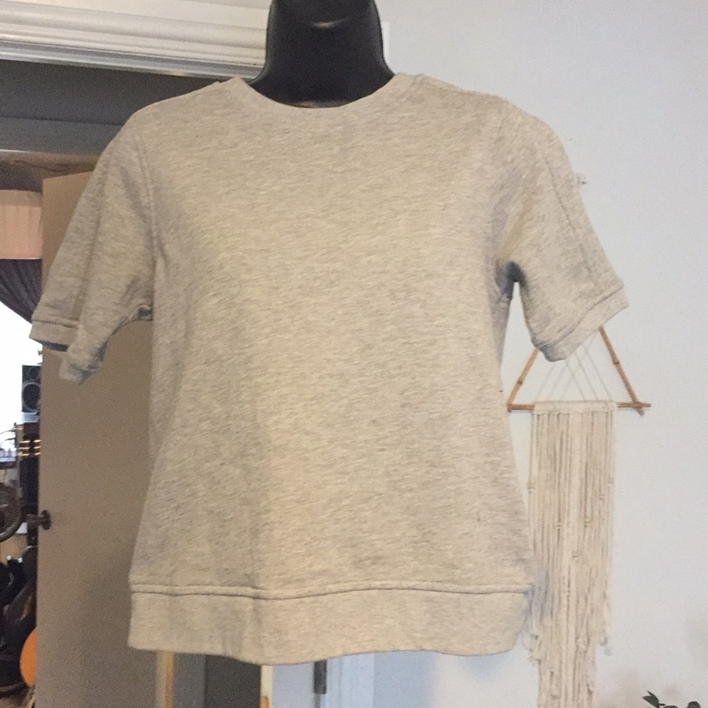 Short sleeve sweatshirt